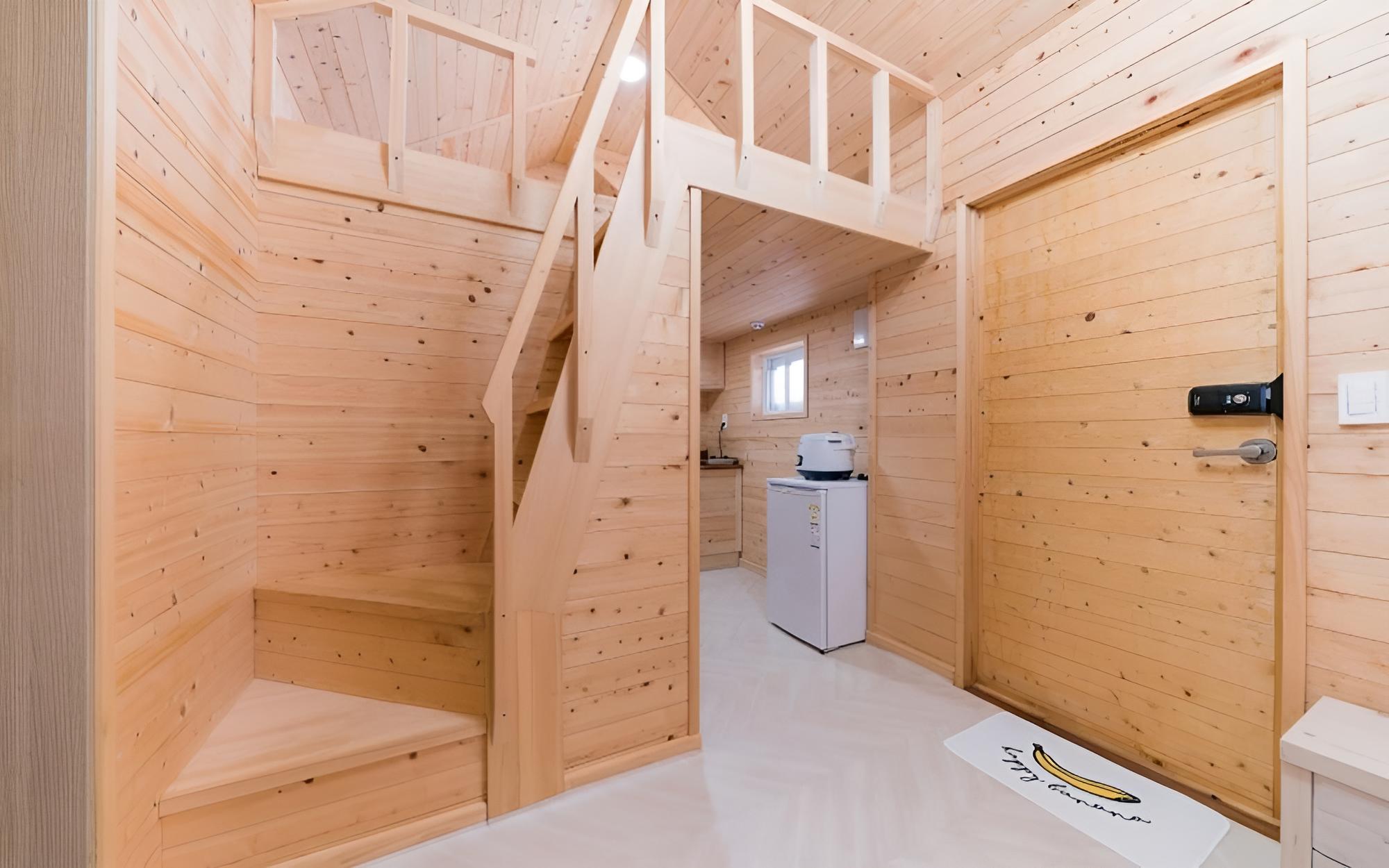 Room (Udo Island 1st view (free electric ve) photo 2