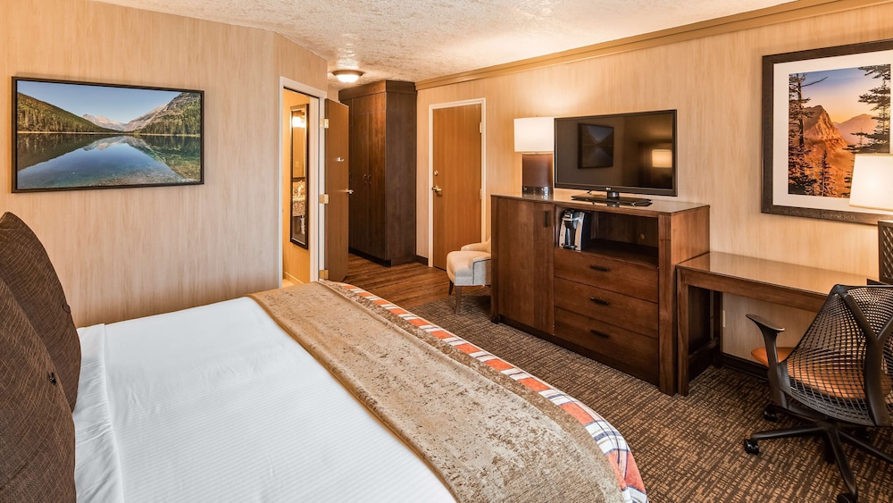 Standard Room, 1 King Bed, Accessible, Bathtub photo 3