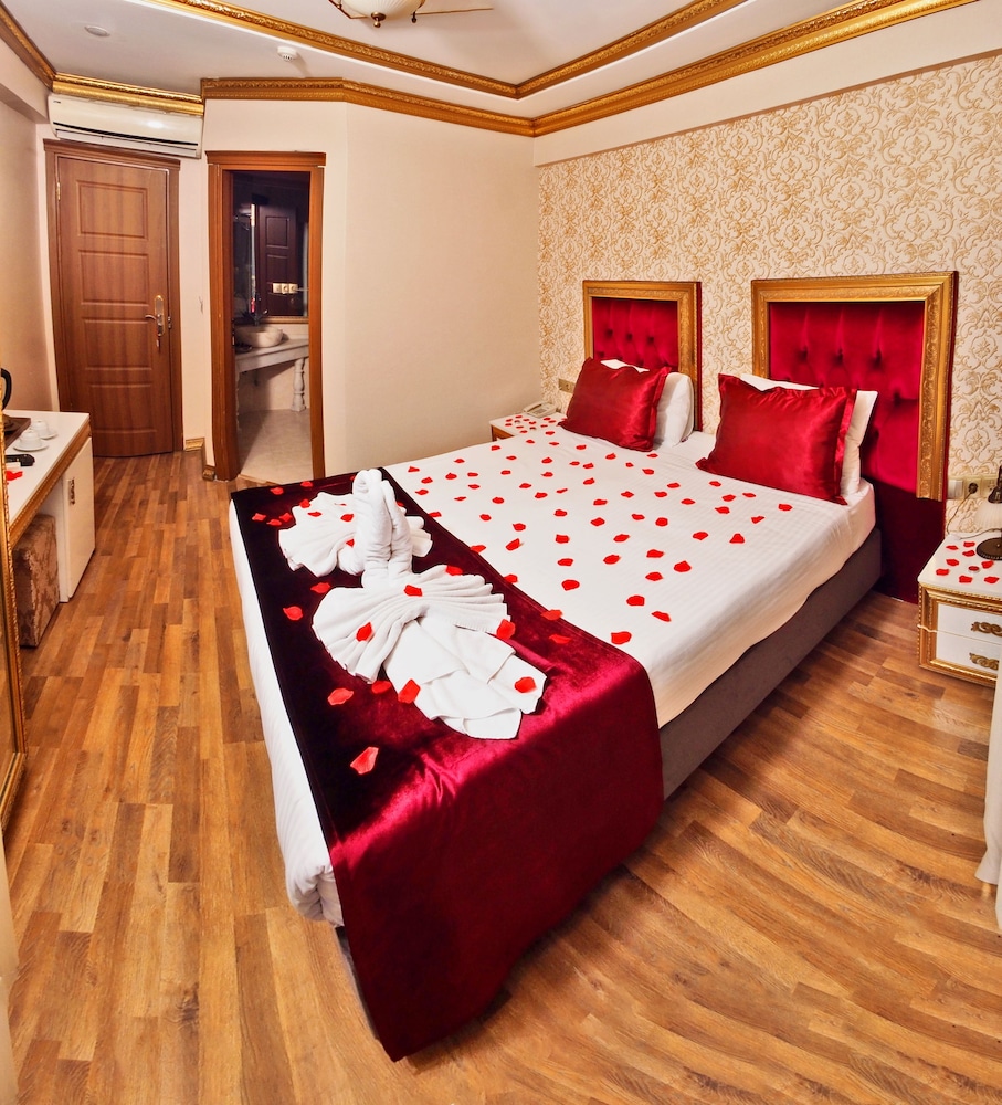 Economy Double or Twin Room photo 3