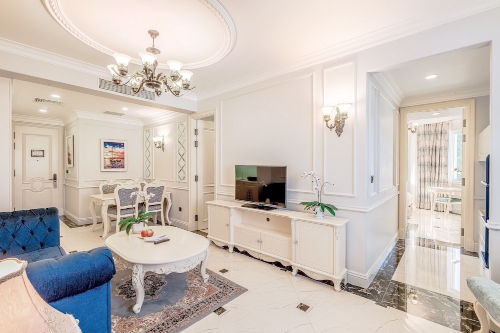Suite, Ocean View photo 2