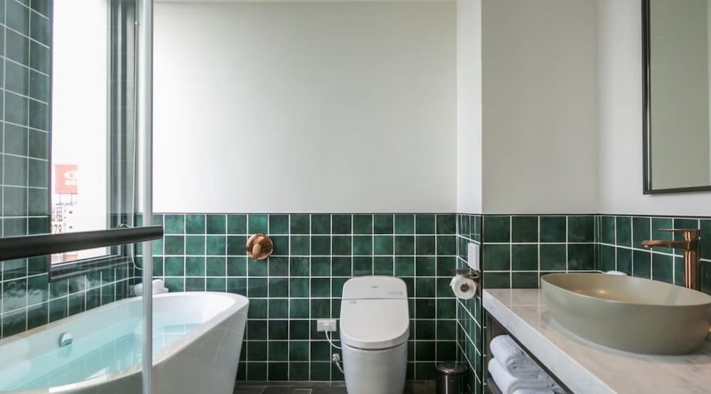 Double Room, 1 Queen Bed, Non Smoking, Bathtub photo 2