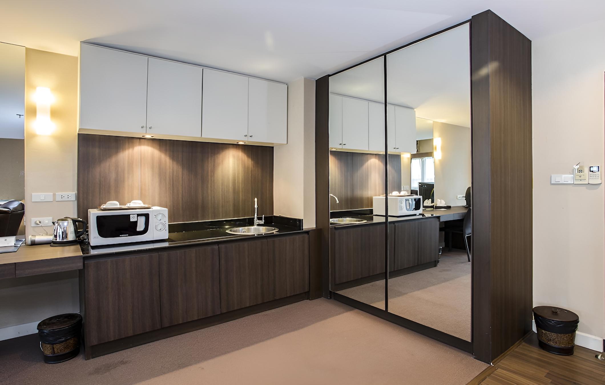 Executive Suite, 2 Twin Beds photo 1
