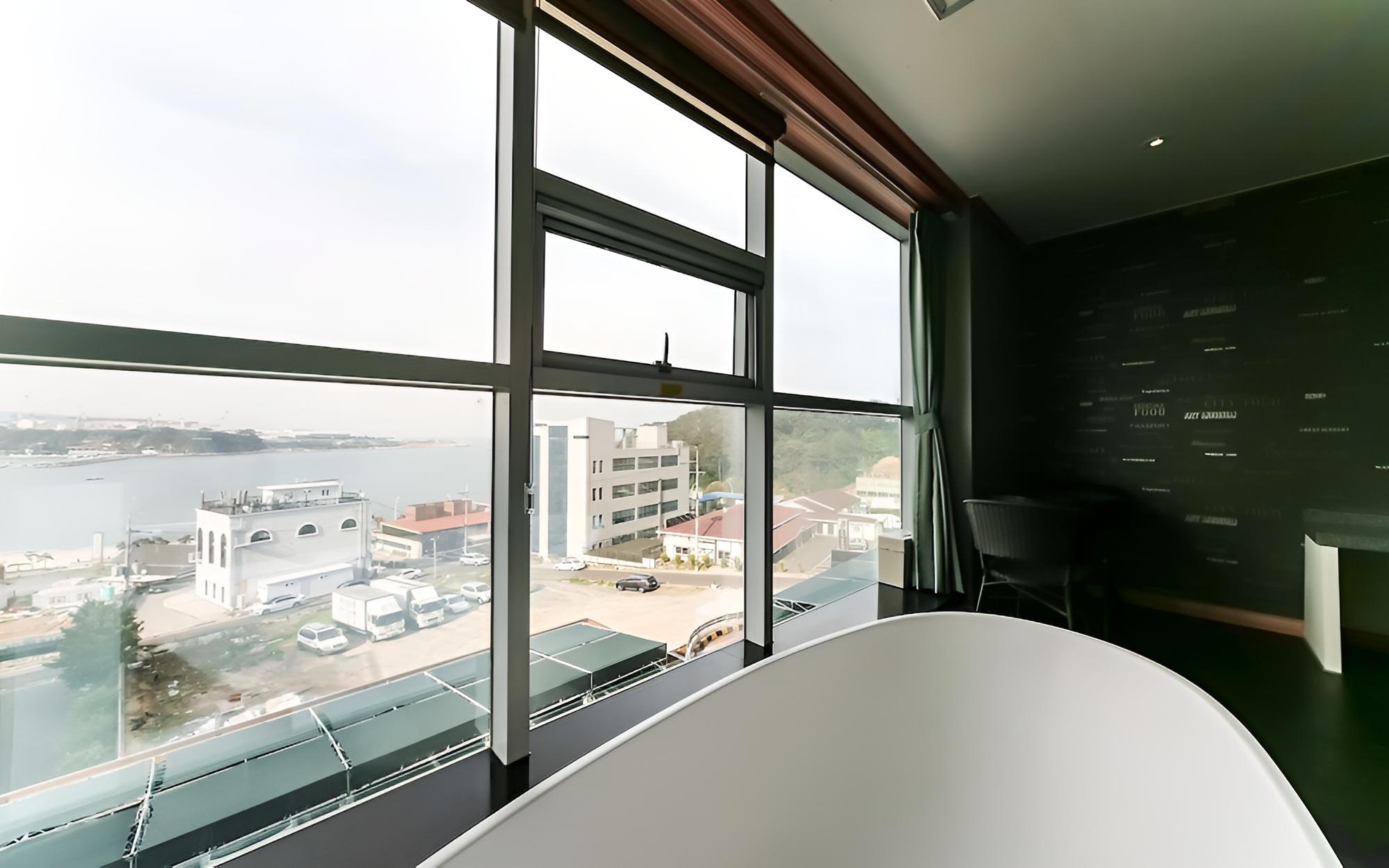 Room (Special European Ocean View) - Photo 9