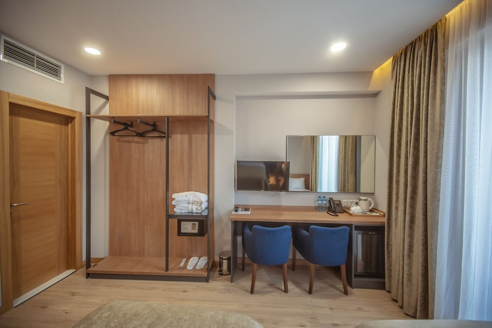 Standard Twin Room photo 2