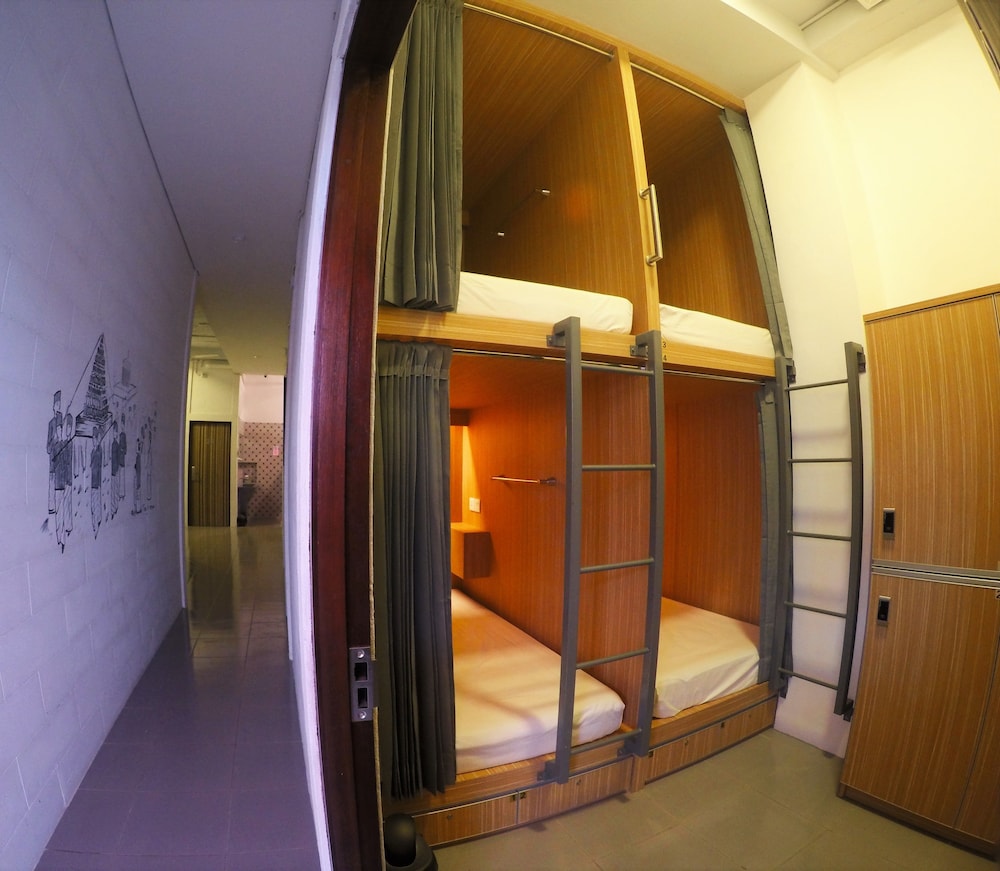 Deluxe Apartment, 2 Bedrooms, Balcony, Corner photo 3