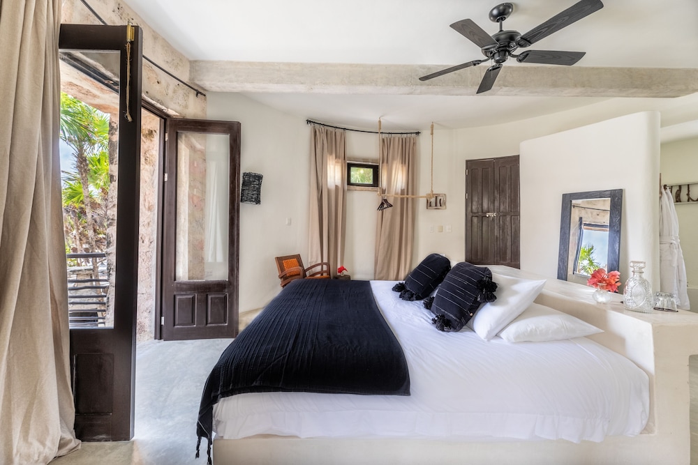 Tower B Room - Photo 2