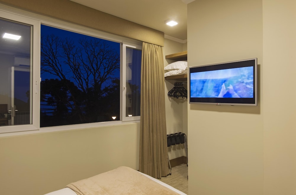 Available room