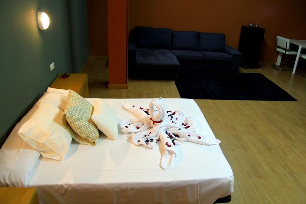 Habitación Triple (2 Adultos + 1 Niño)