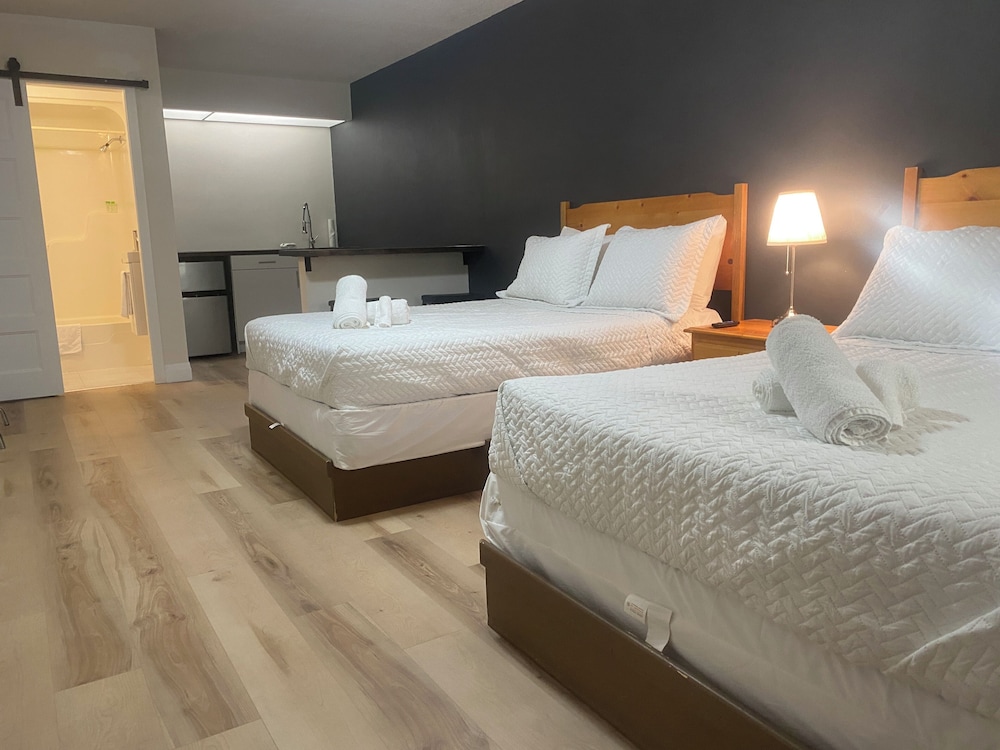 Deluxe Room, 2 Double Beds photo 1