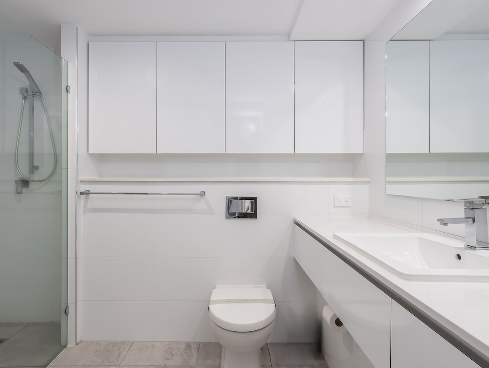 2 Bedroom Ocean View Sub-Penthouse photo 3