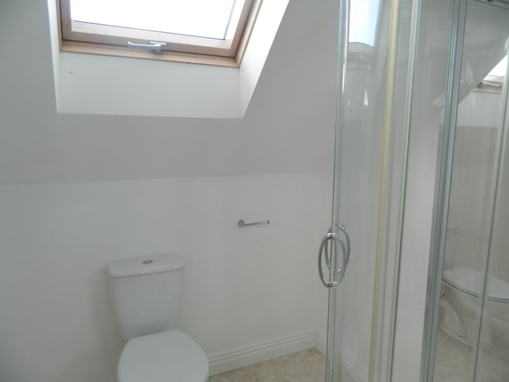Superior House, Accessible, Ensuite (Superior Standard Home) photo 2