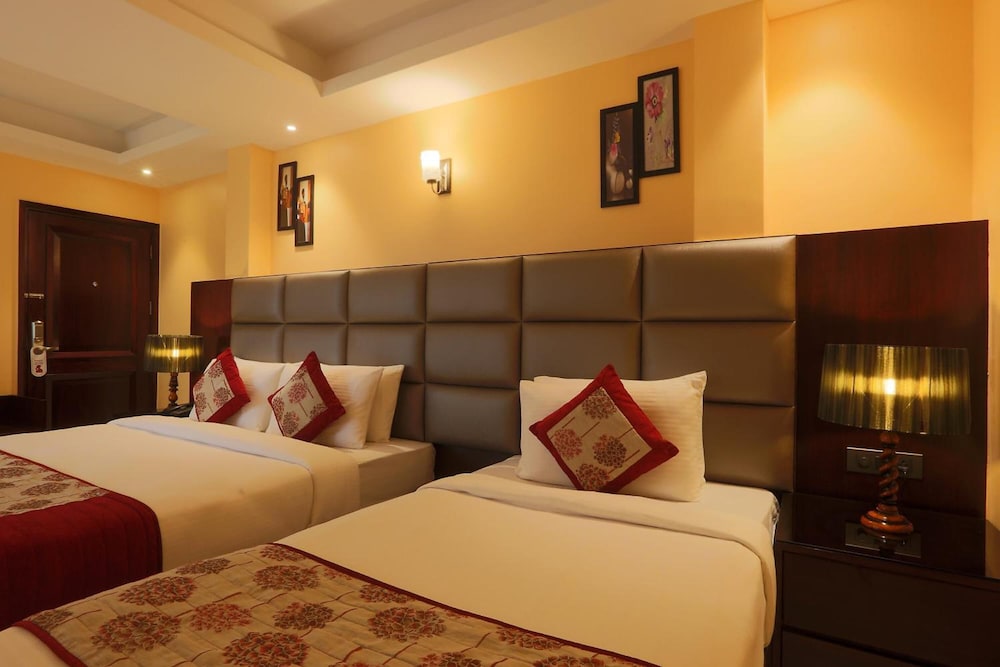 Grand Premium Triple Room photo 2
