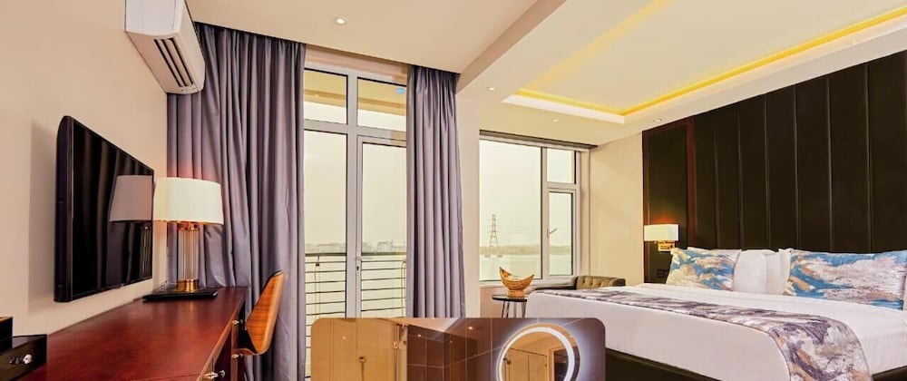 Deluxe Cabin