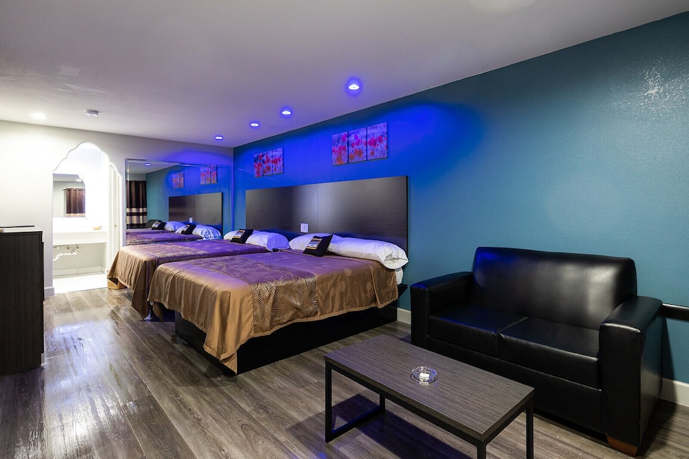 Standard Room, 2 Queen Beds