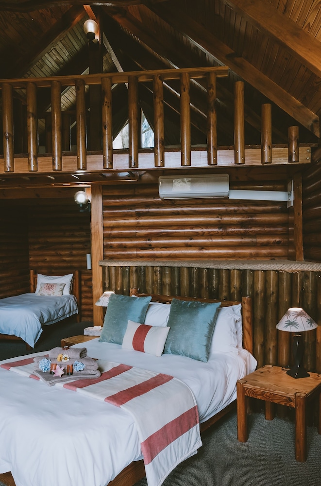 Family Cabin photo 2