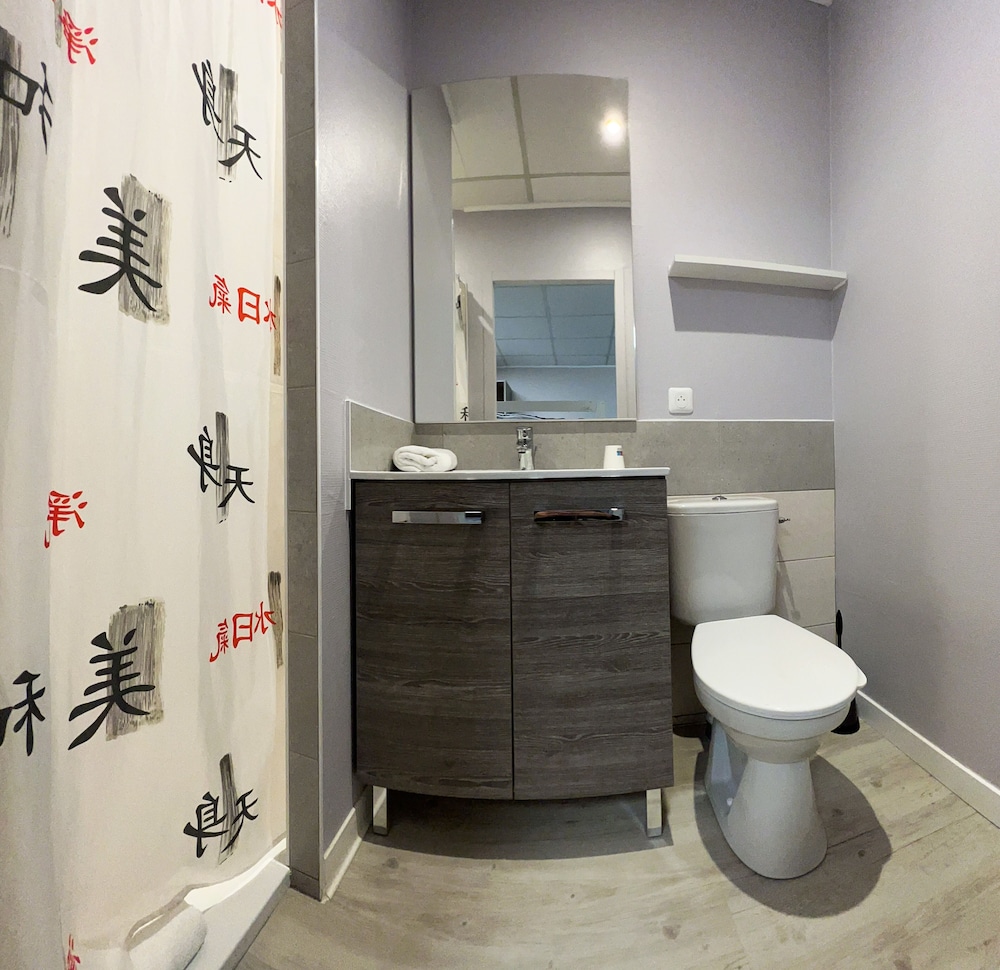 Family Room photo 3