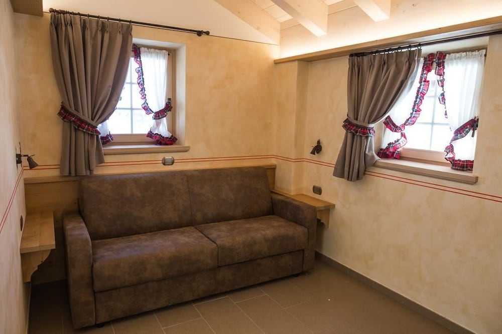 Room, 1 Double Bed with Sofa bed photo 3