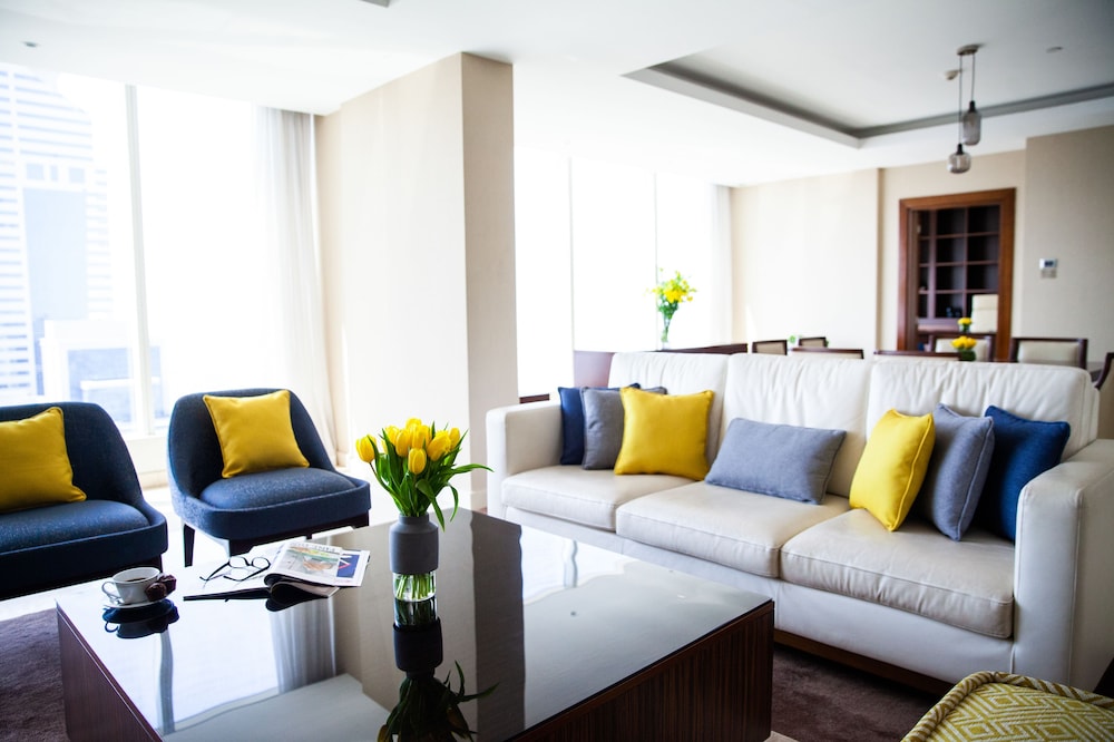 Royal Suite, 2 Bedrooms thumbnail 5