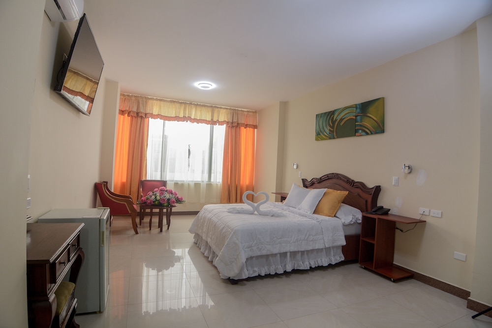 Deluxe Studio Suite, 1 King Bed, Hot Tub