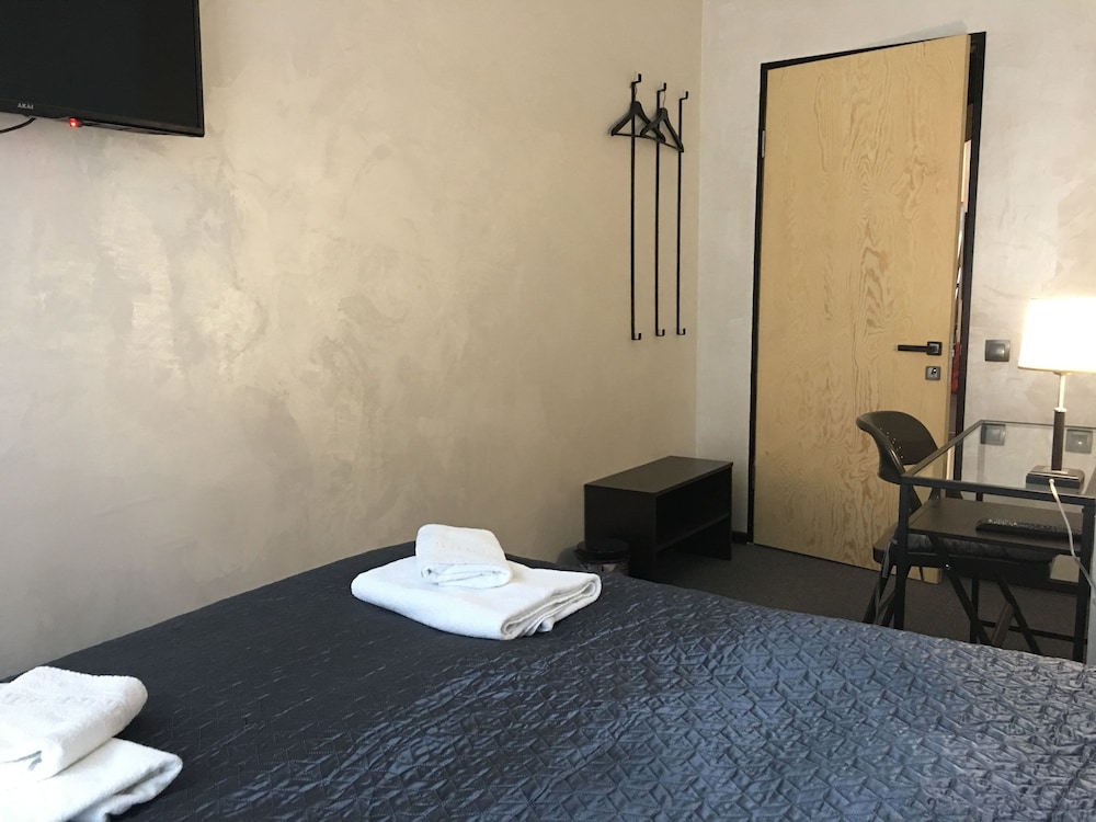 Standard Double Or Twin Room photo 1