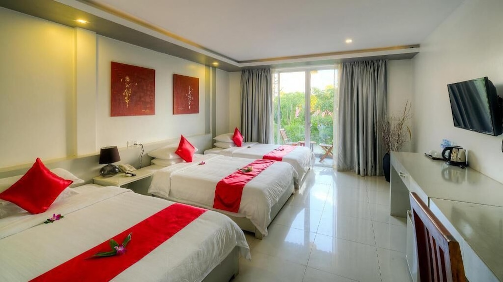 Deluxe Triple Room, Multiple Beds