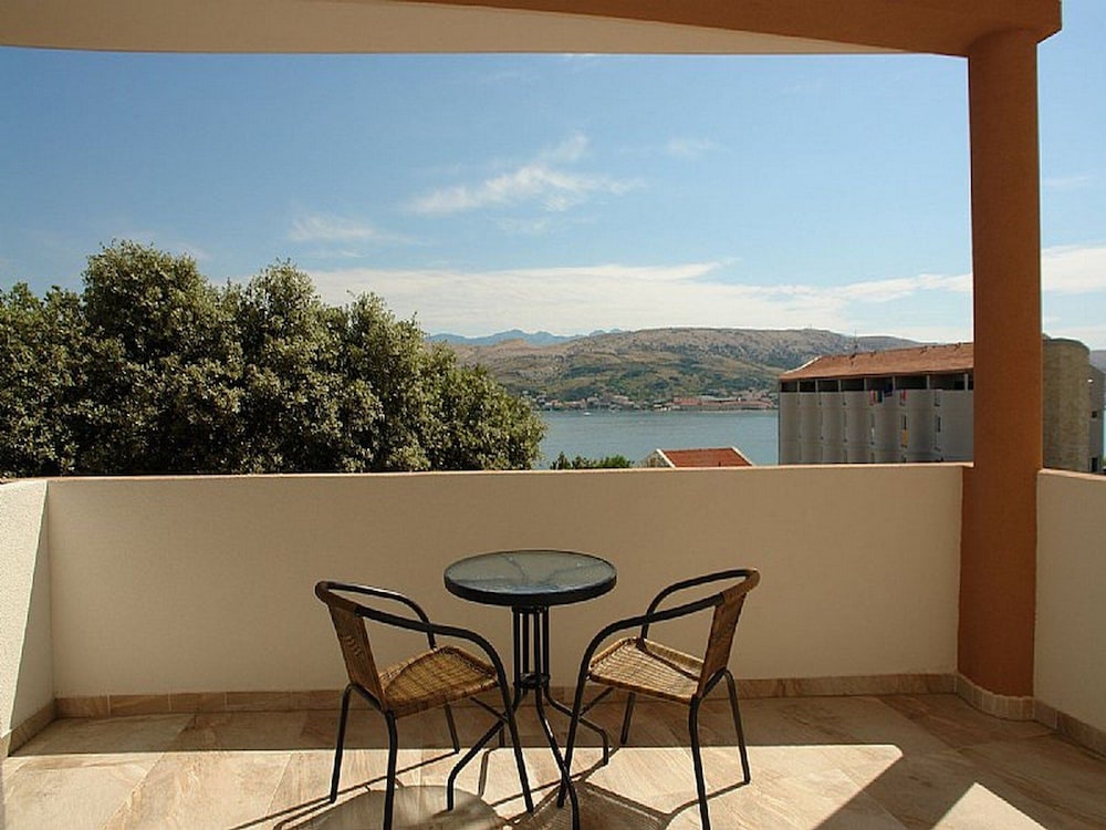 Double Room (Double Room with Balcony and Sea View)