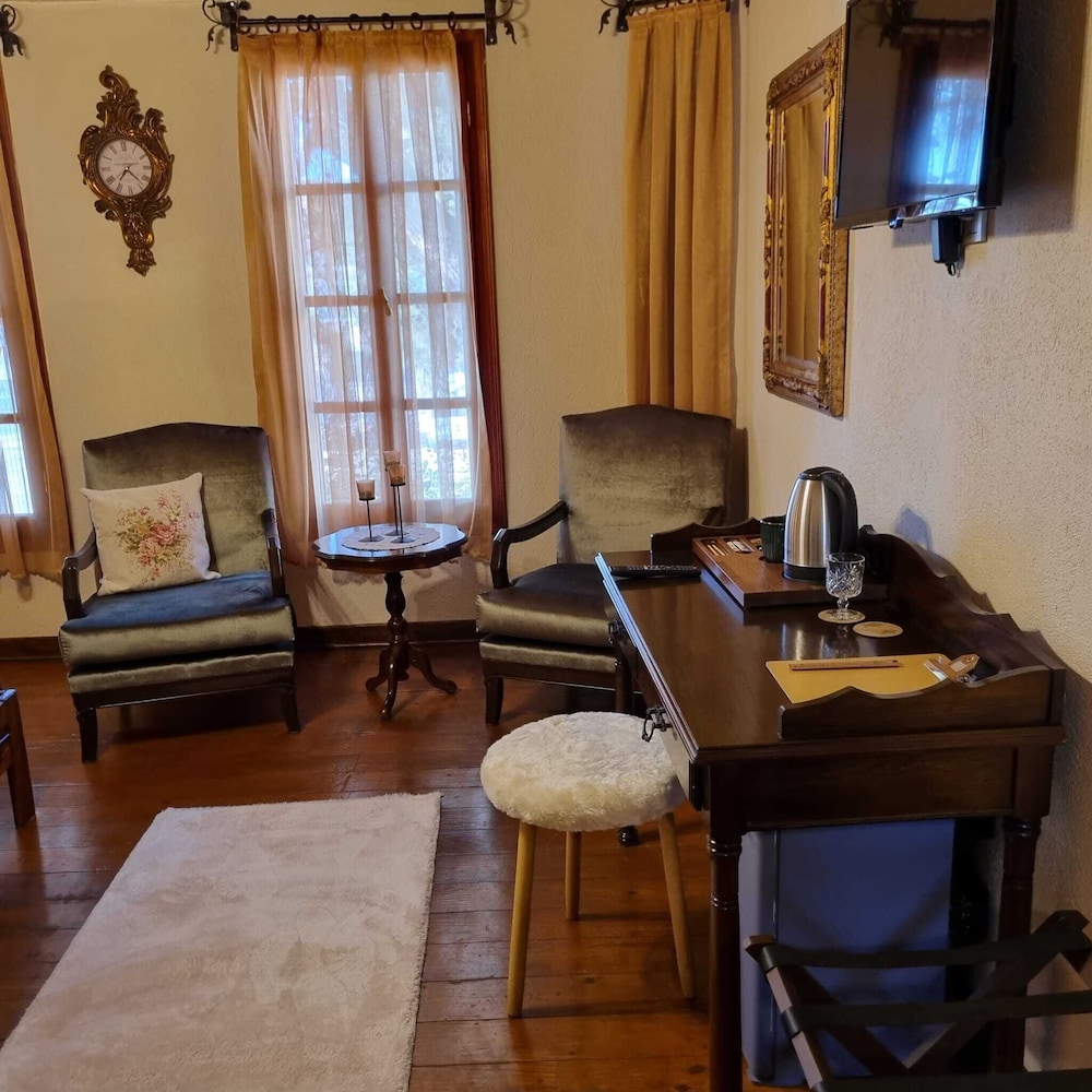 Double Room street view photo 3