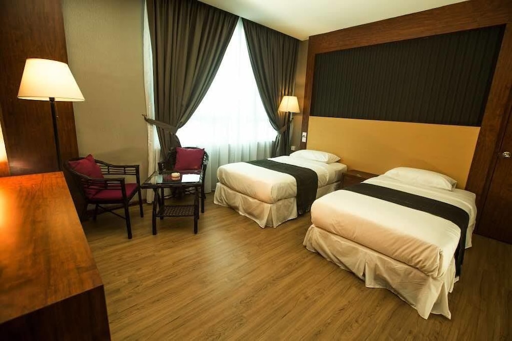Deluxe Double or Twin Room - Photo 1
