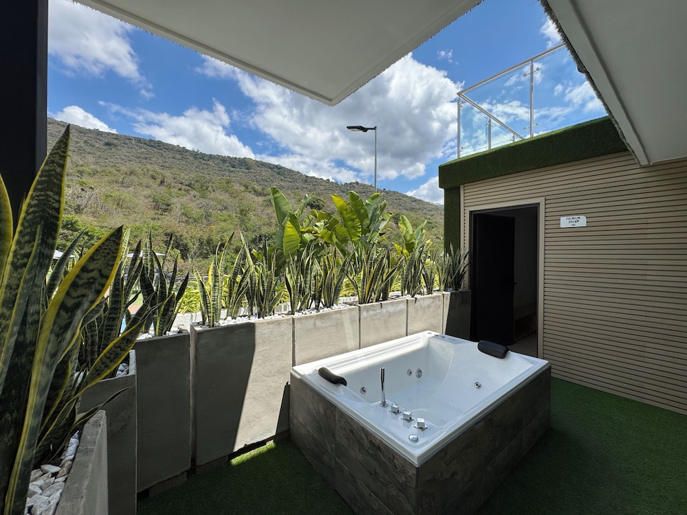Deluxe Double Room, Balcony photo 2