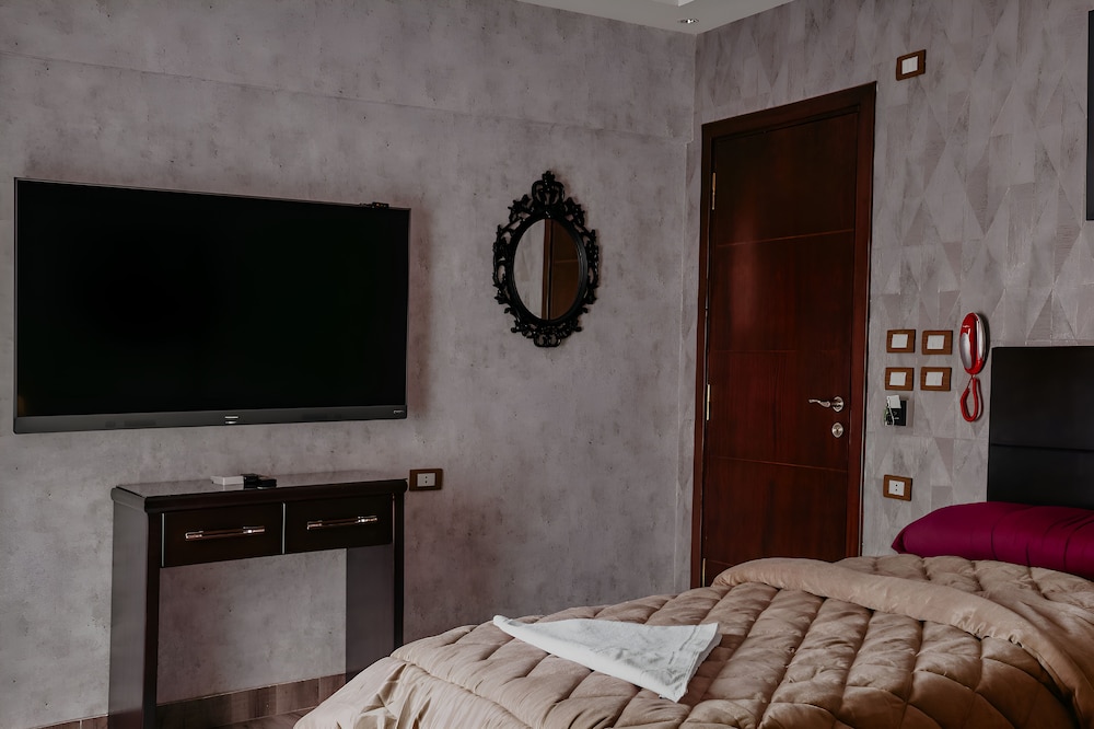 Private Single Room with Private bathroom photo 2