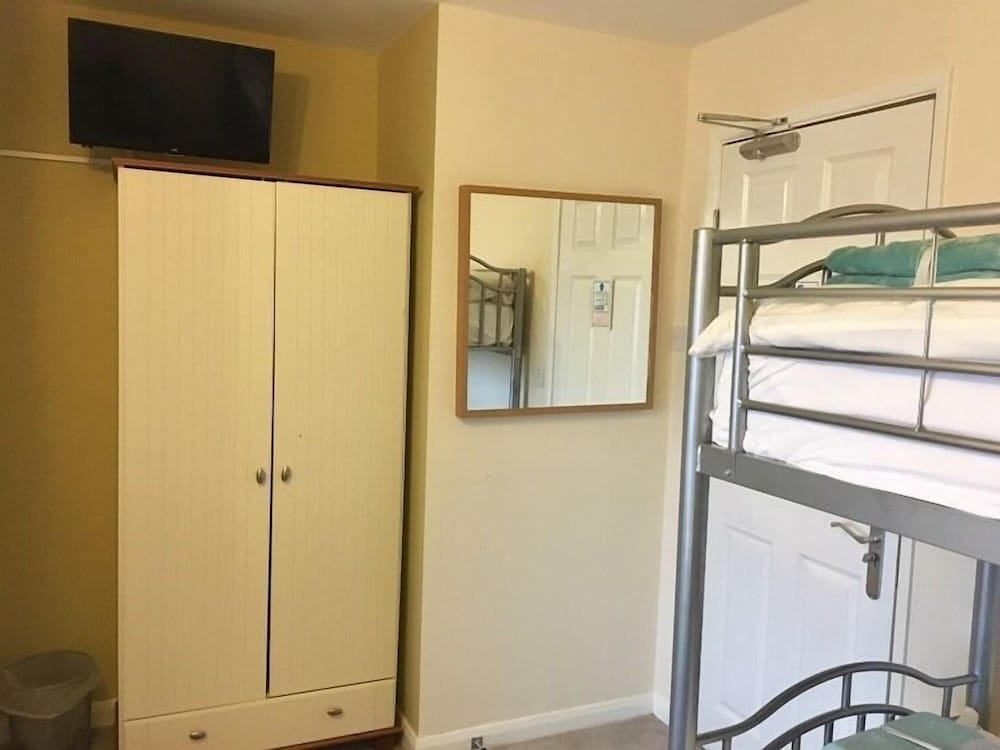 Standard Suite, Ensuite photo 3