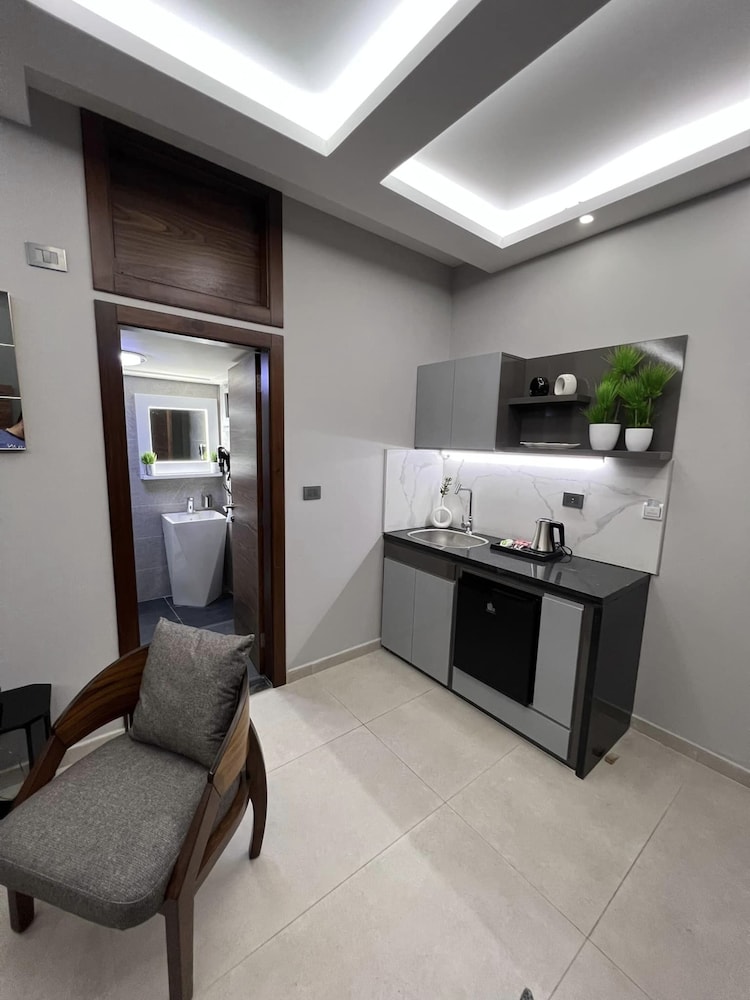Junior Suite, 1 Double Bed - Photo 6