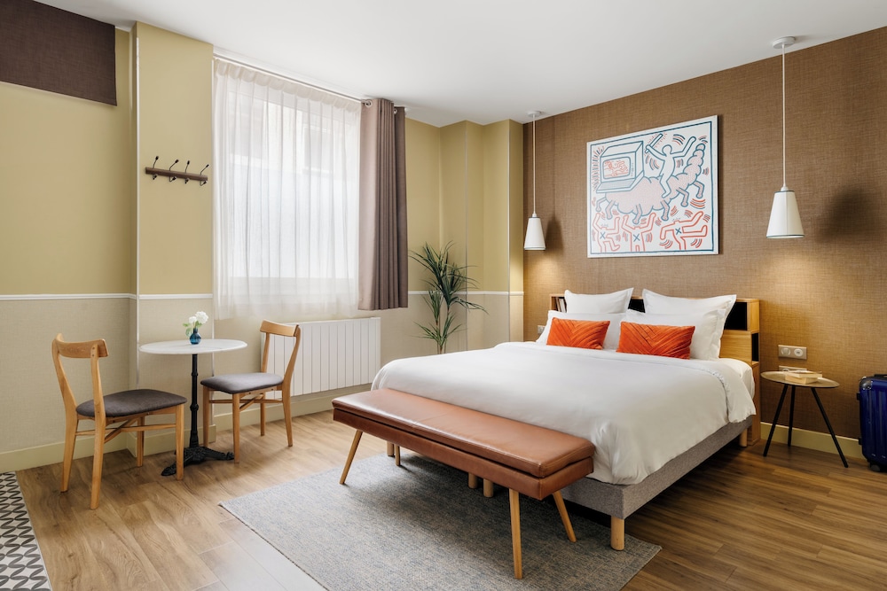 Superior Suite - Street View photo 1