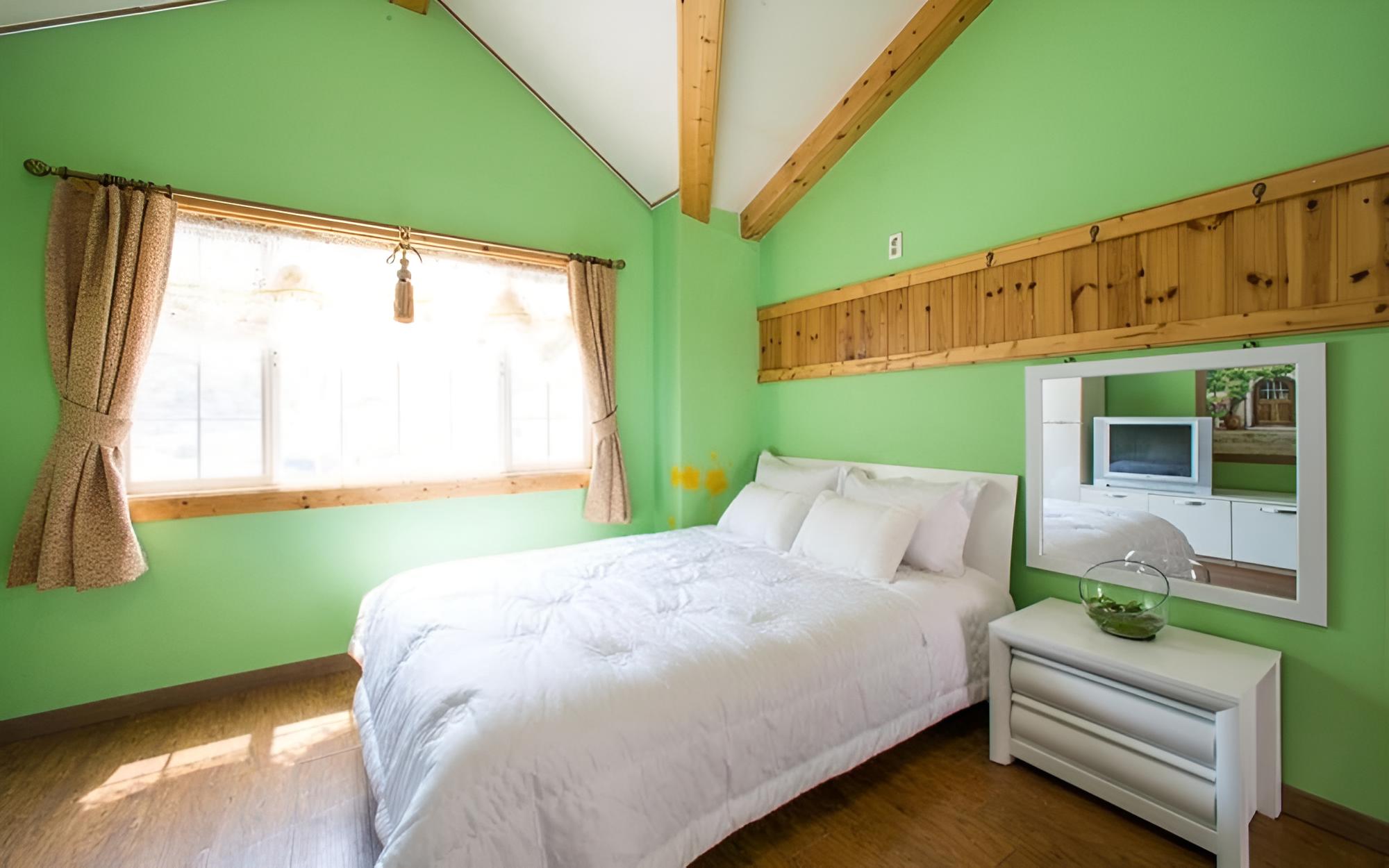 Room (Complex A No 202) photo 2