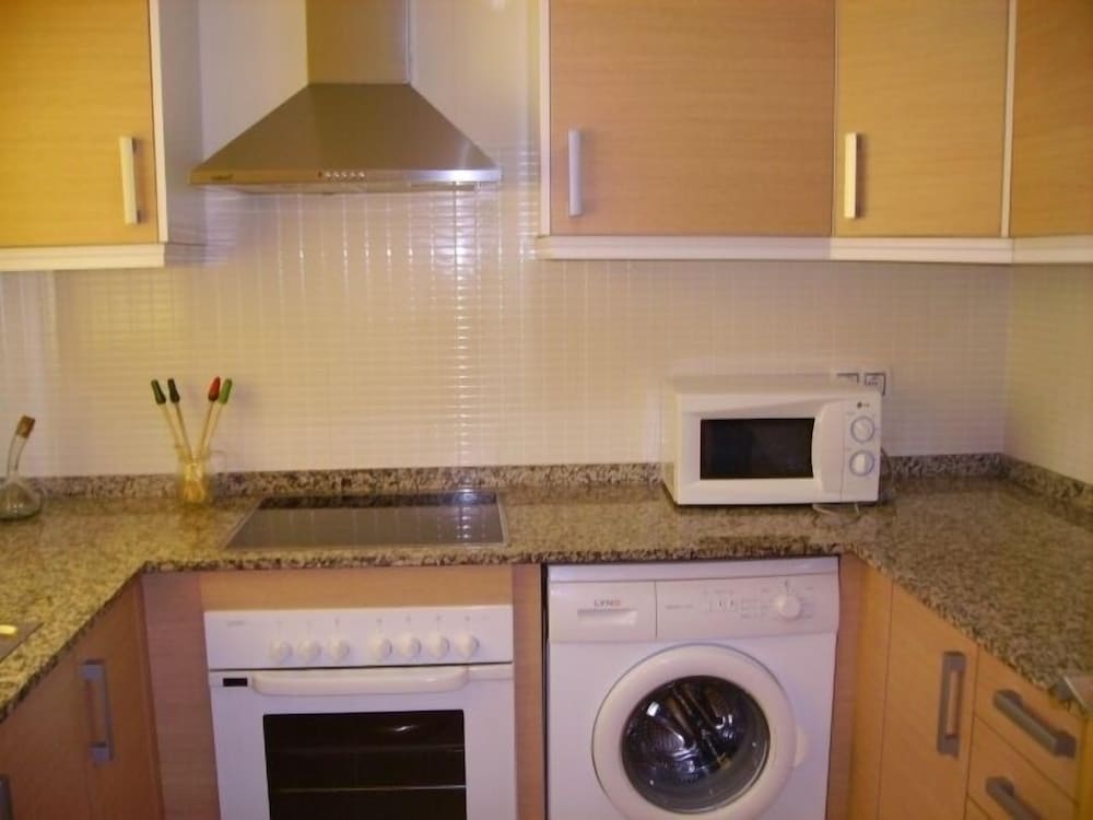 Apartment, 3 Bedrooms, 2 Bathrooms photo 2