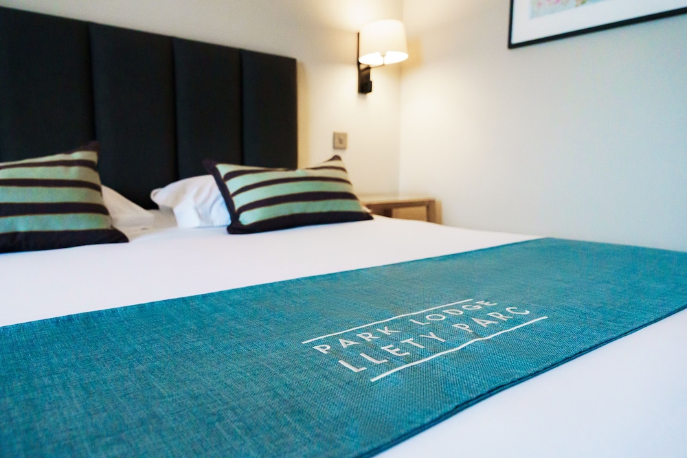 Double Room, 1 King Bed photo 3