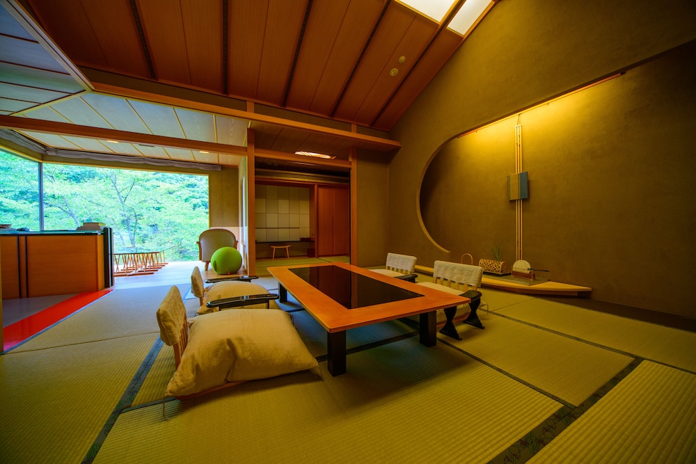 Japanese style suite photo 2