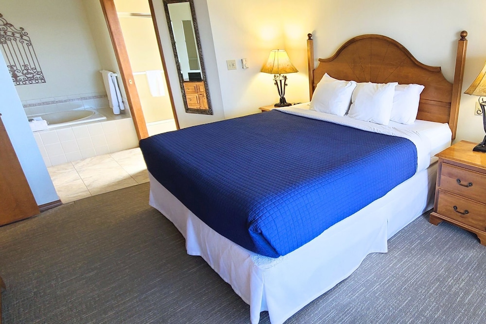 Two King Two Bedroom Water View