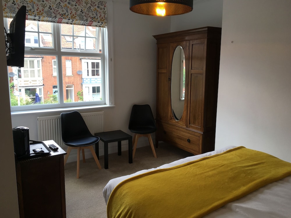 Double or Twin Room (King or twin room) photo 2
