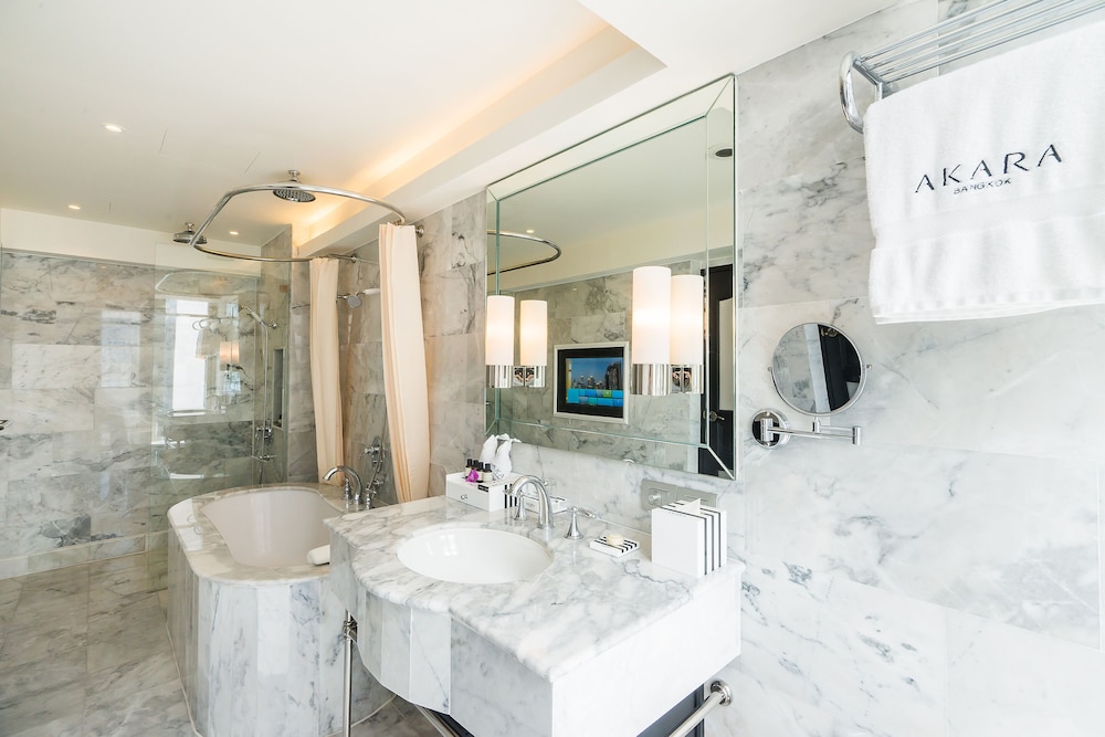 Siam Suite Triple Room photo 3