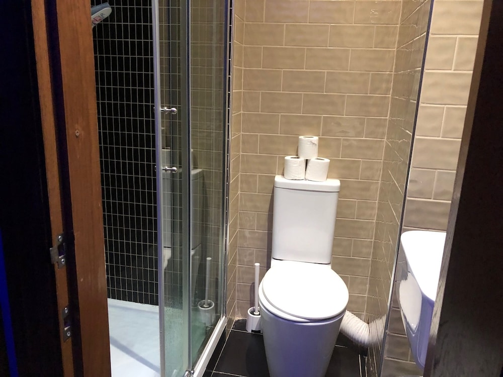 Quadruple Room, Shared Bathroom photo 3