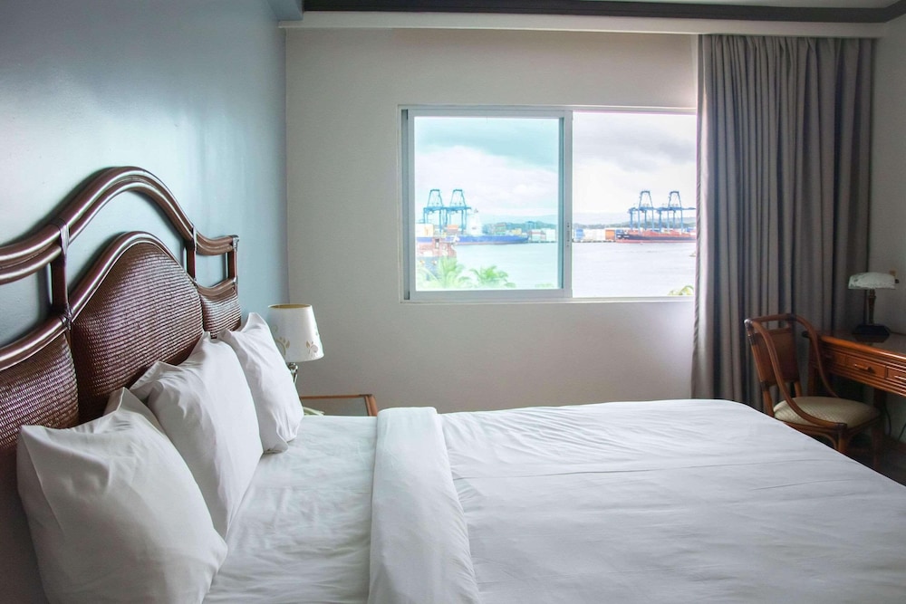 Executive Room, 1 King Bed, Non Smoking