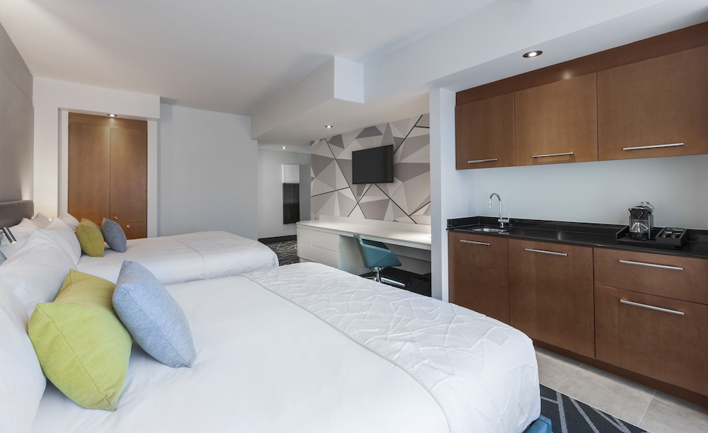 Loft Suite 2 Kings - Photo 2