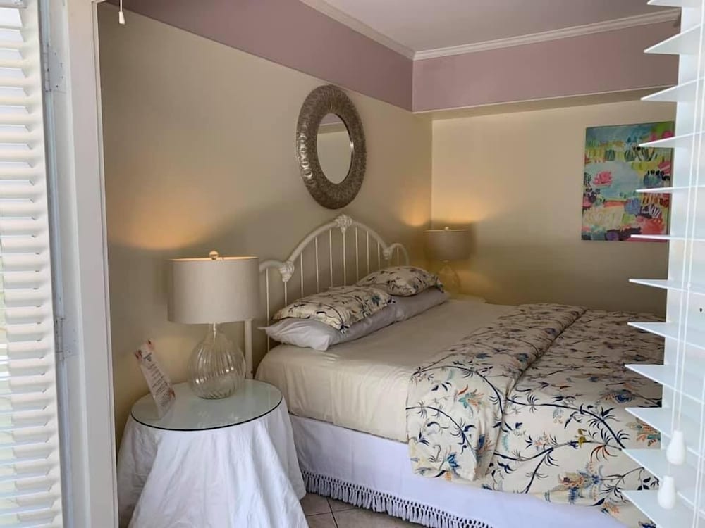 Tropical Suite