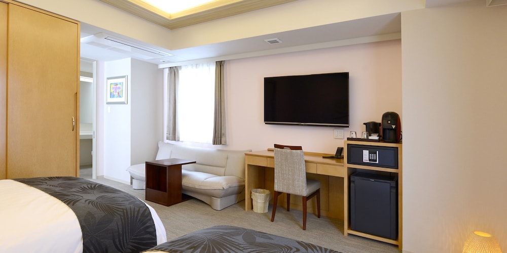 RAM Deluxe Room (3 People Use & sofa bed is only available for the 3rd) - Photo 3