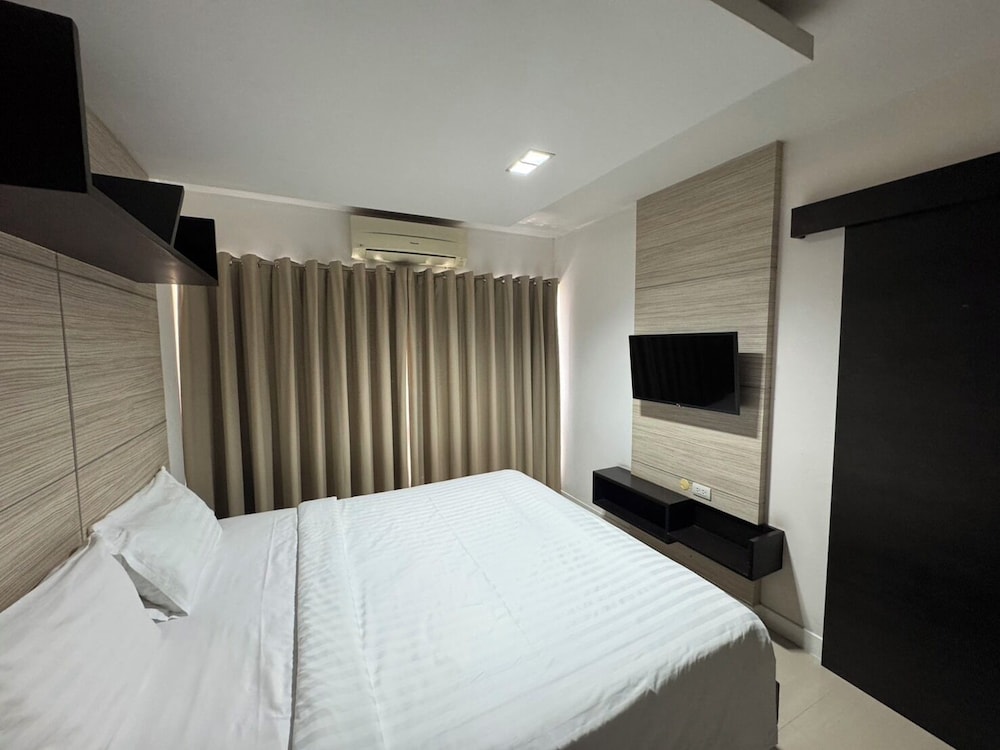 Executive Suite photo 2