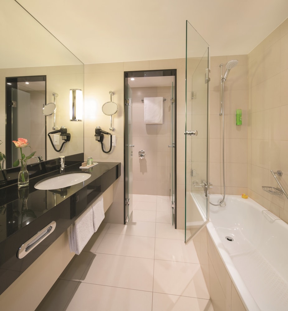 Superior Room, 1 Queen Bed - Photo 6