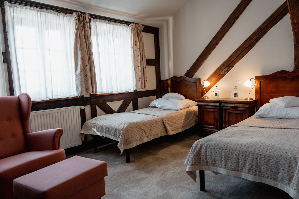 Standard Double or Twin Room - Photo 17