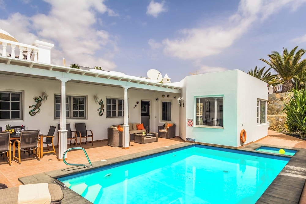 Villa (4 Habitaciones)