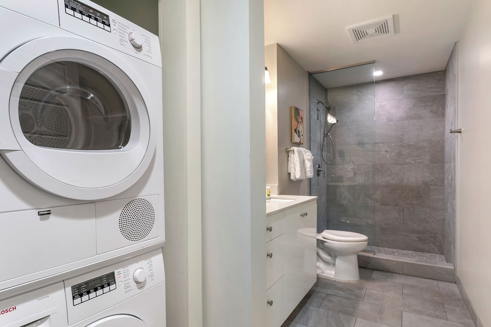 Signature Condo, 1 Bedroom